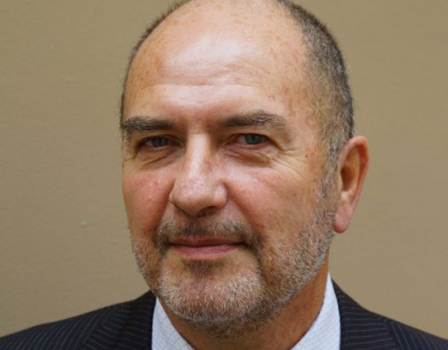 Le professeur Jacques Fontanille reçoit la plus haute distinction de l’Université de Lima