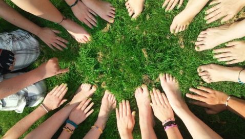 campus-stories-hands-circle
